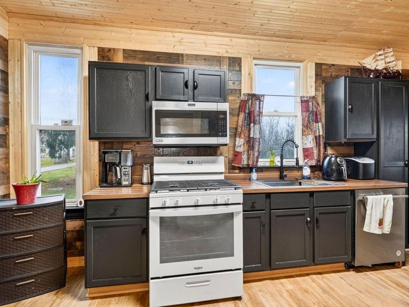 9189 Maple Street , Stoutsville, OH 43154 Photo 16