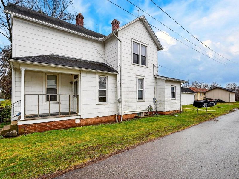 9189 Maple Street , Stoutsville, OH 43154 Photo 4