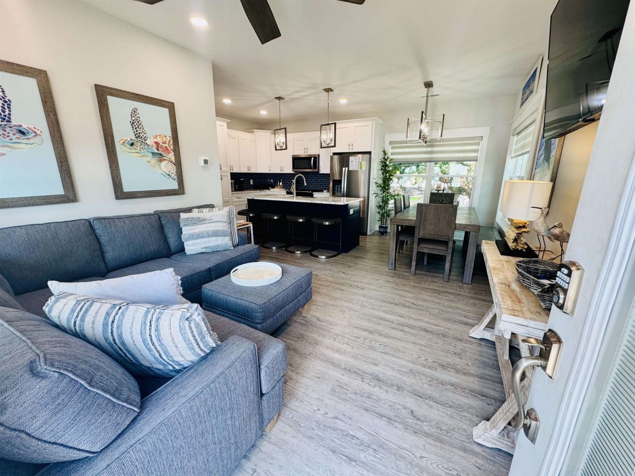 6001 - L25 S Kings Hwy. Photo 16