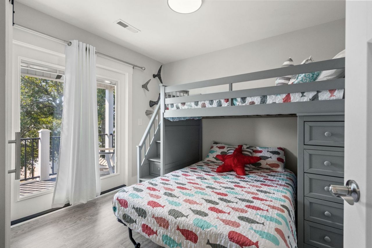 6001 - L25 S Kings Hwy. Photo 39