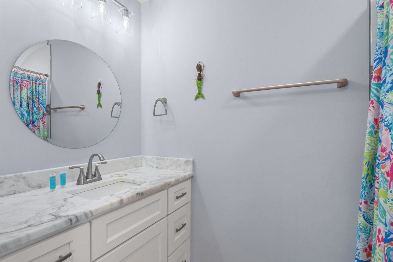 6001 - L25 S Kings Hwy. Photo 40