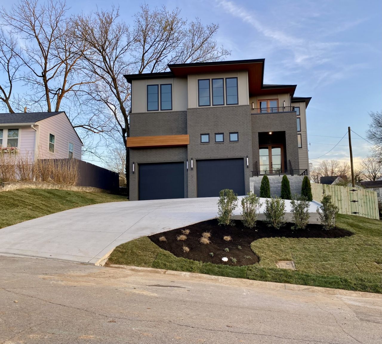 1422 Fulton St, Nashville, TN 37206 Main Photo