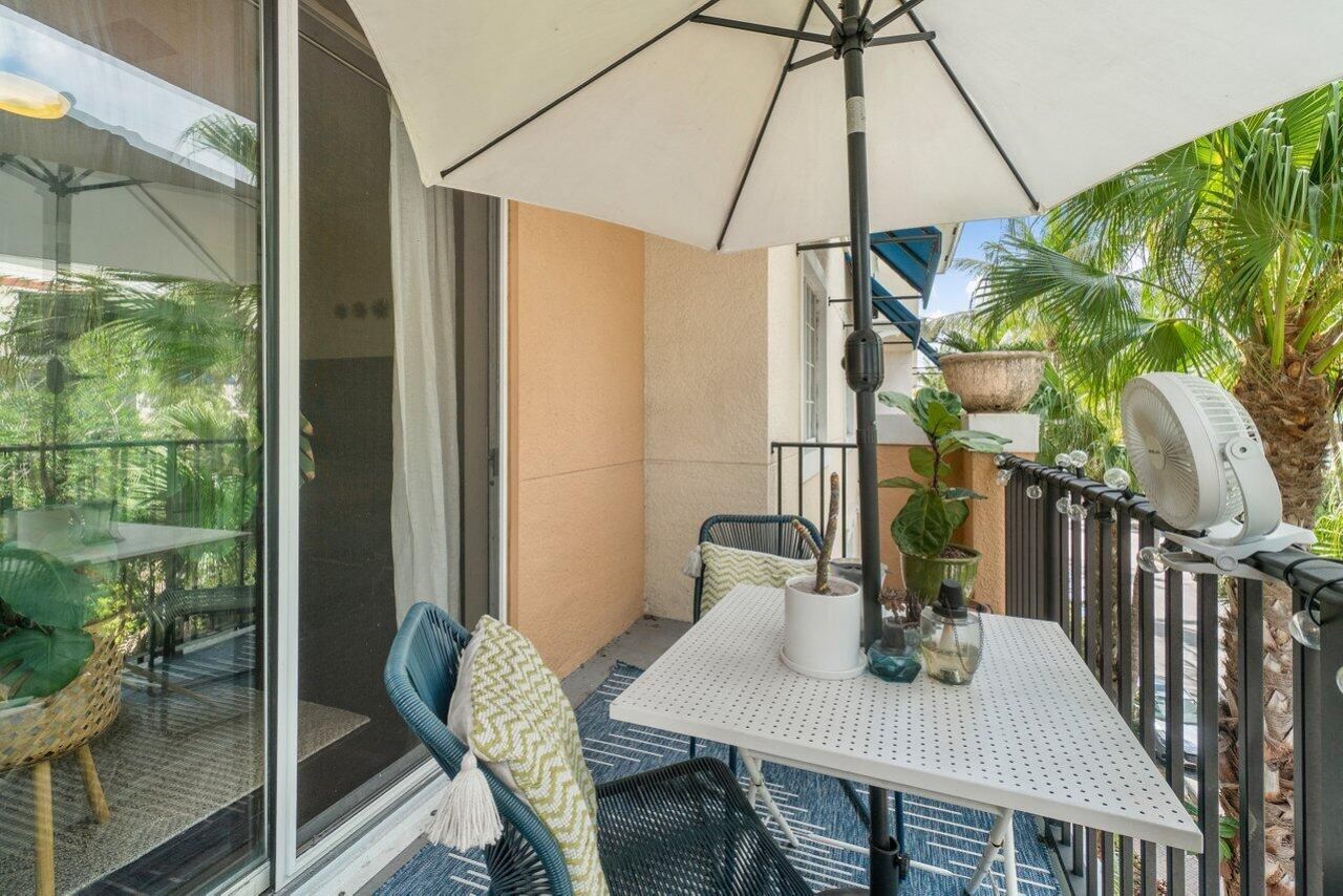 255 NE 3rd Avenue, Unit 2410, Delray Beach, FL 33444 Photo