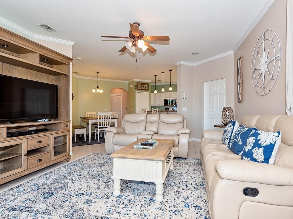 6215 Wilshire Pines Cir, Unit 1601, Naples, FL 34109 Photo