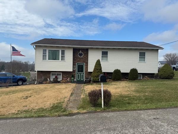 102 VITGINIA OAKS DRIVE, Moundsville, WV 26041