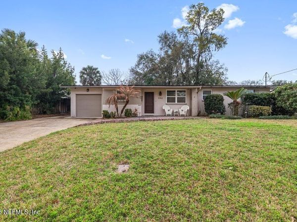 5762 HESTON Road, Jacksonville, FL 32207