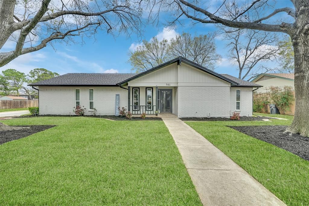 701 Buffalo Drive, Arlington, TX 76013 Main Photo