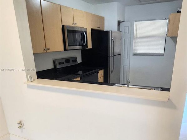 902 NE 209 St, Unit 203-40, Miami, FL 33179