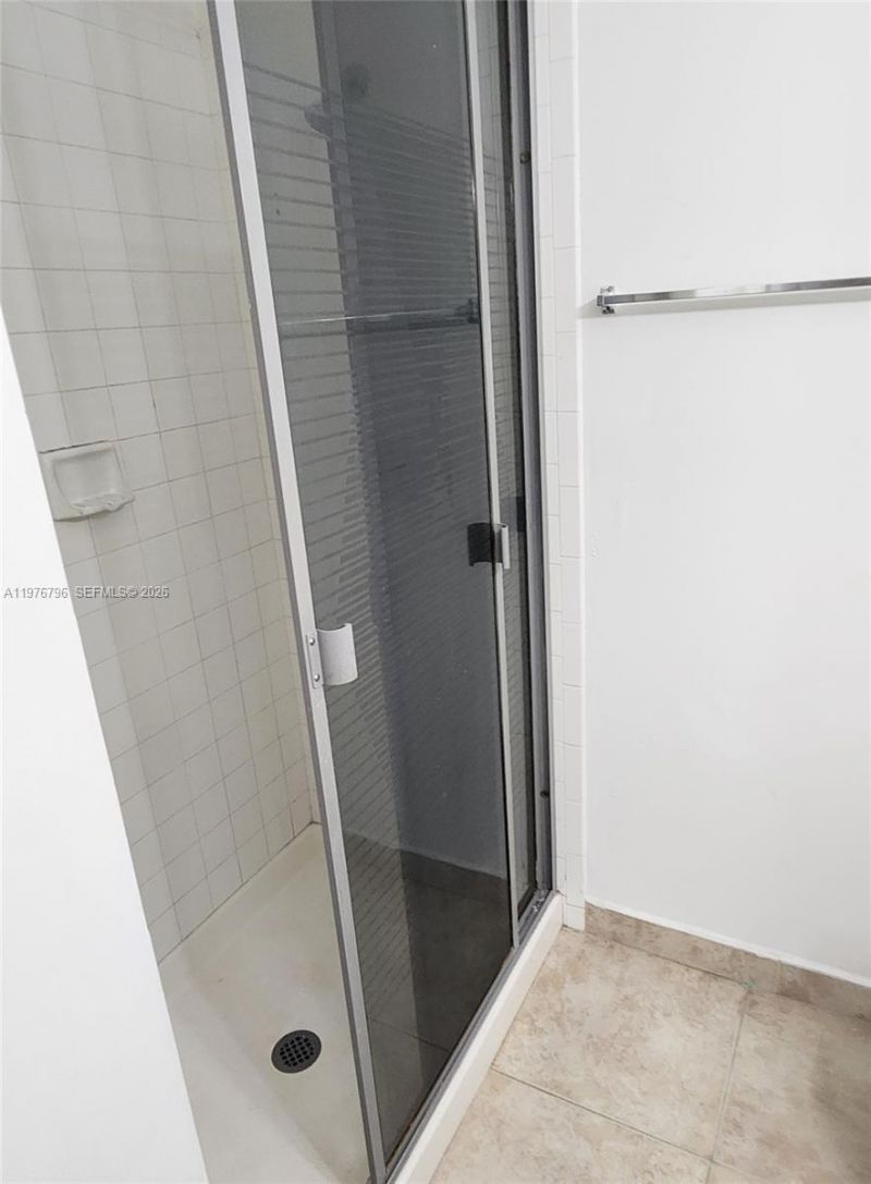 902 NE 209 St, Unit 203-40, Miami, FL 33179 Photo
