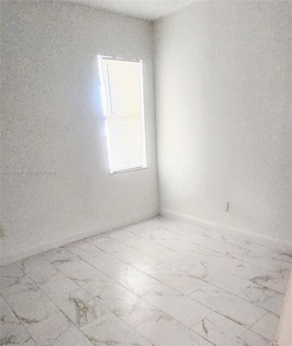 902 NE 209 St, Unit 203-40, Miami, FL 33179 Photo