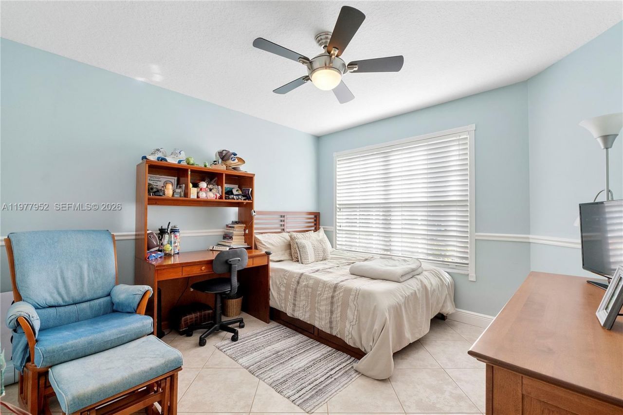 2365 NW 137th Ter , Sunrise, FL 33323 Photo