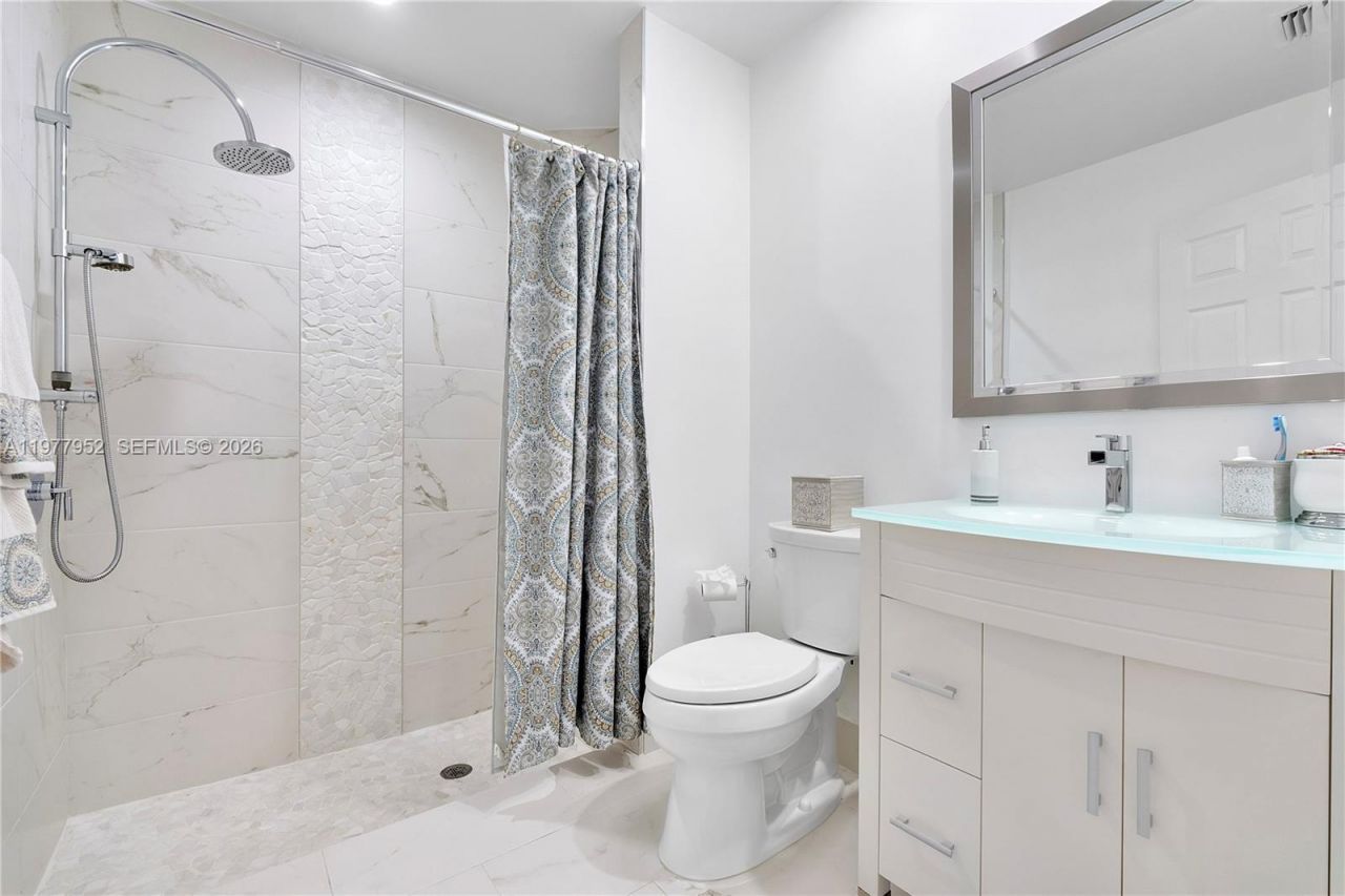 2365 NW 137th Ter , Sunrise, FL 33323 Photo