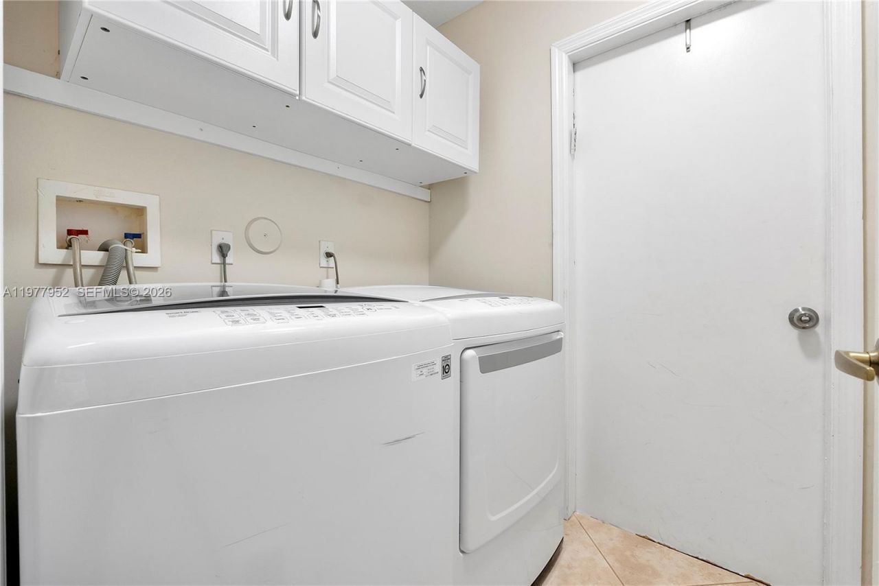 2365 NW 137th Ter , Sunrise, FL 33323 Photo