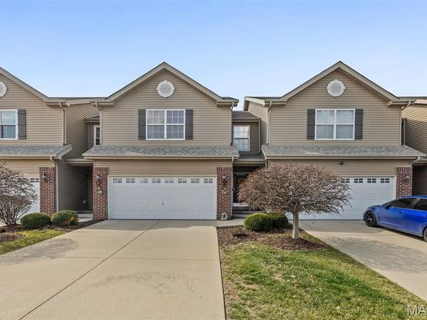 867 Harbor Woods Drive, Fairview Heights, IL 62208