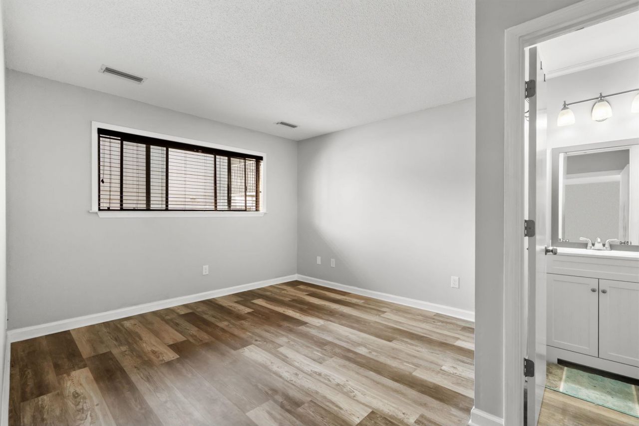 7700 Porcher Dr. Photo 16