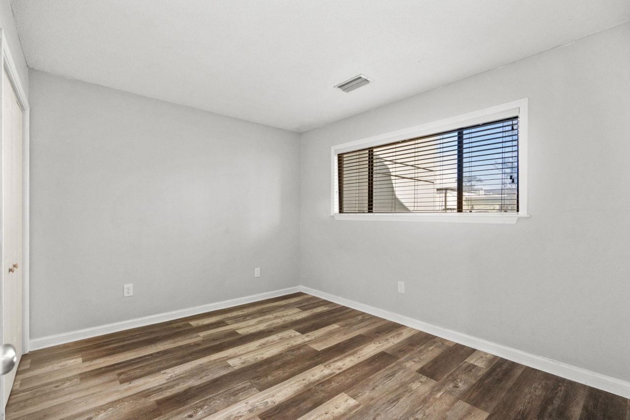 7700 Porcher Dr. Photo 18