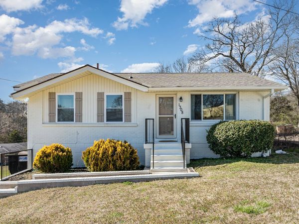 1308 N Avondale Cir , Nashville, TN 37207