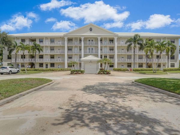 6073 Balboa Circle, Unit 105, Boca Raton, FL 33433