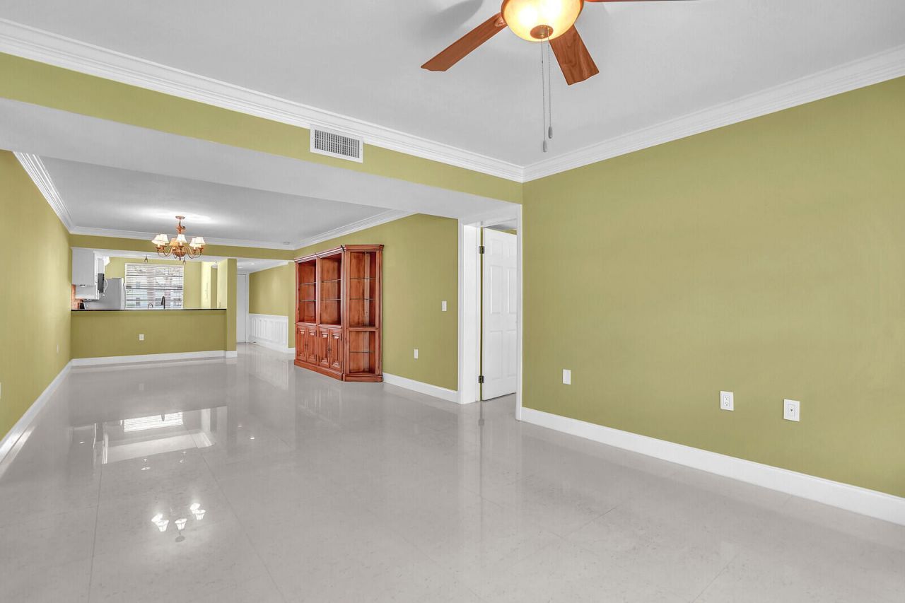 6073 Balboa Circle, Unit 105, Boca Raton, FL 33433 Photo