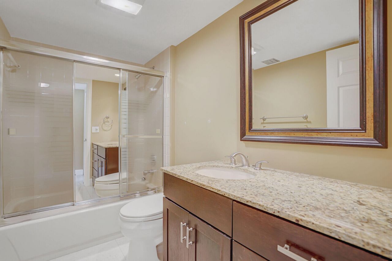 6073 Balboa Circle, Unit 105, Boca Raton, FL 33433 Photo