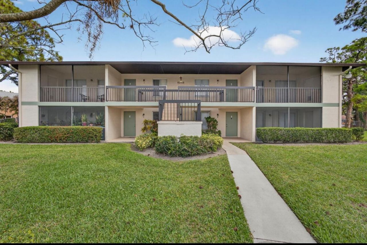 6258 Chasewood Drive, Unit C, Jupiter, FL 33458 Photo