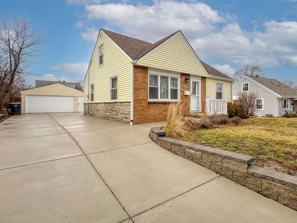 2645 S 91st STREET, West Allis, WI 53227