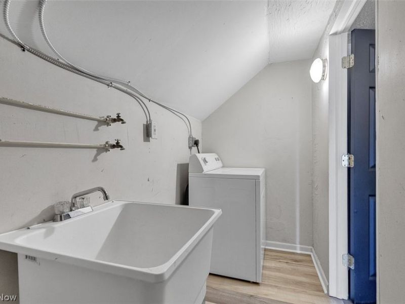 3279 W 44th Street , Cleveland, OH 44109 Photo 16