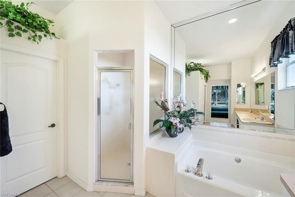 25240 Bay Cedar Dr, Bonita Springs, FL 34134 Photo