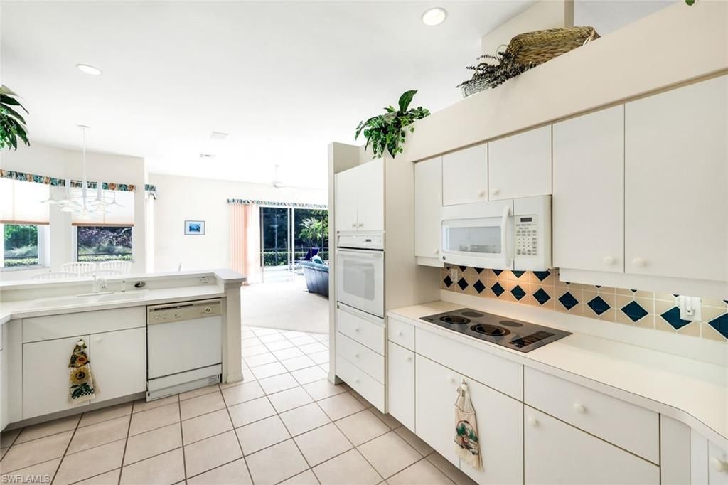 25240 Bay Cedar Dr, Bonita Springs, FL 34134 Photo