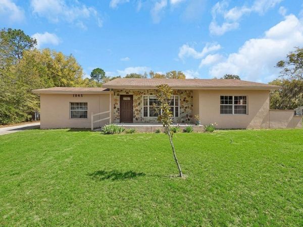 1845 MANOR WAY , DELAND, FL 32720