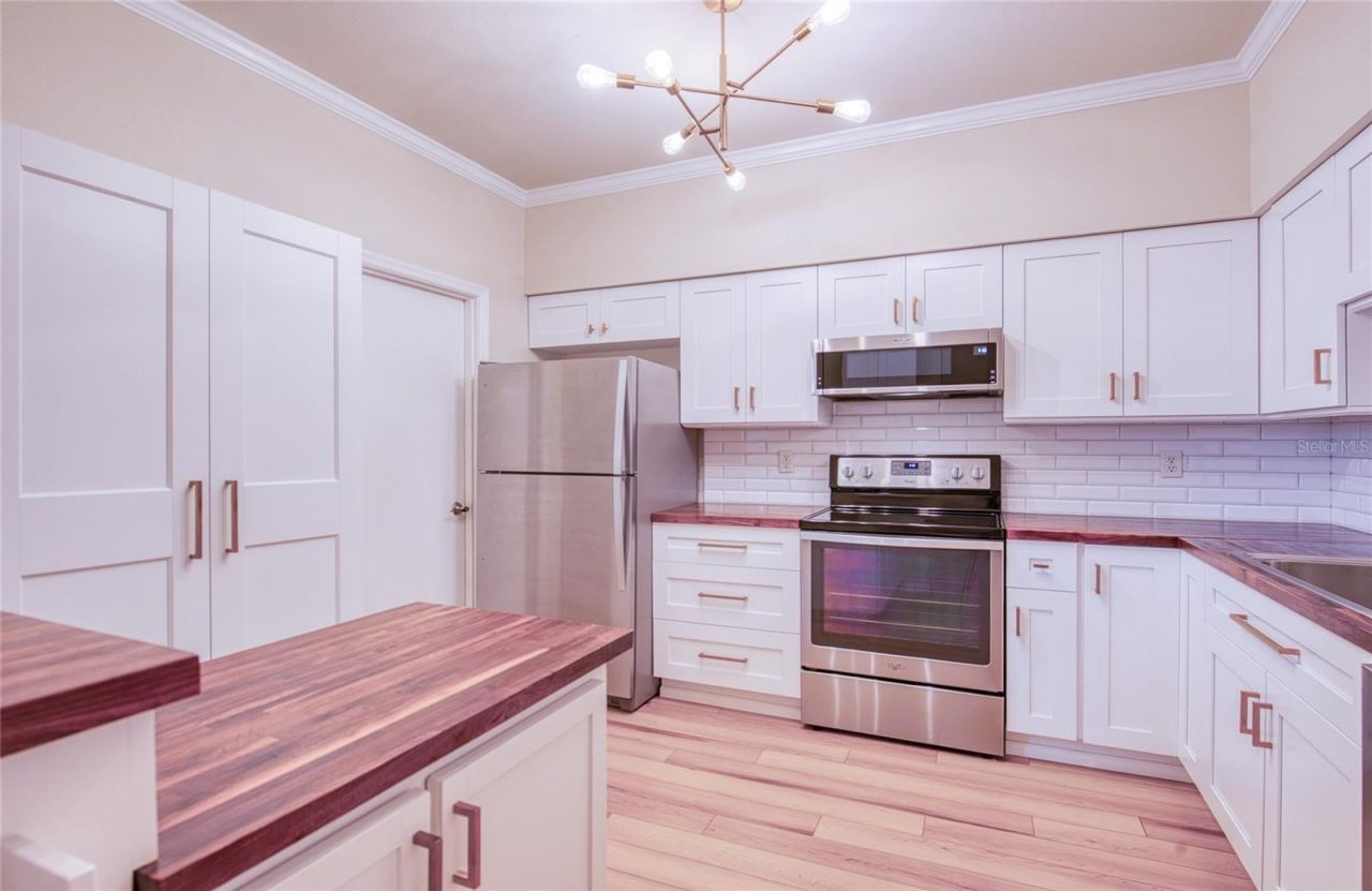 159 Hunter Court, Unit N/A, Palm Harbor, FL 34684 Photo