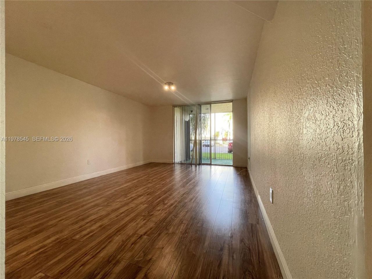 8323 Lake Dr, Unit 108, Doral, FL 33166 Photo