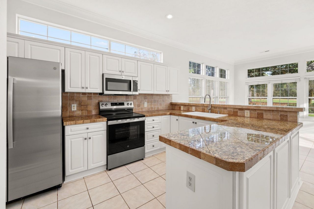 550 Wildflower Trail Photo 14