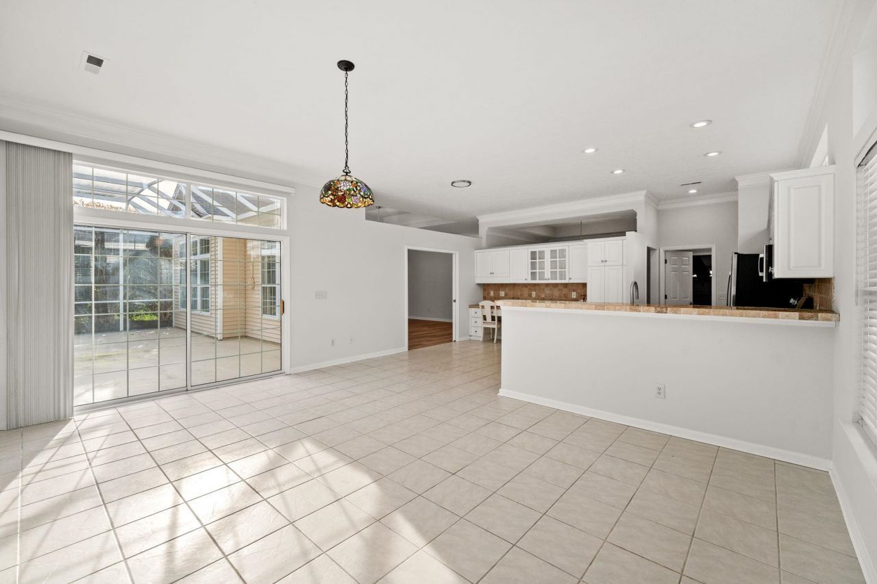 550 Wildflower Trail Photo 9