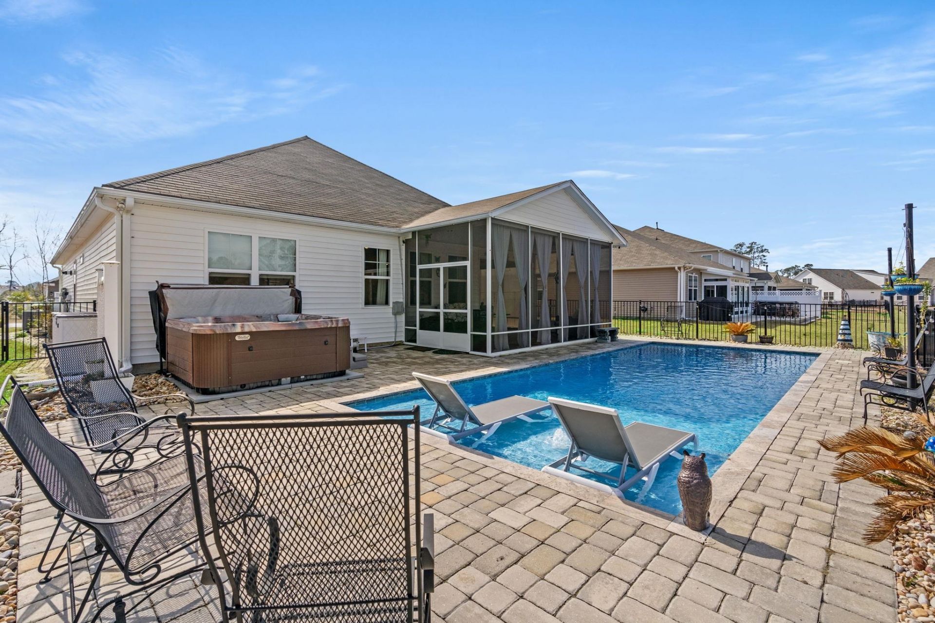 3025 Sutherland Dr. Photo 15