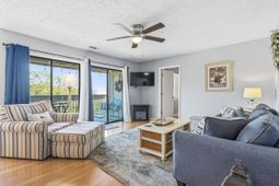 310 5th Ave. N photo 4