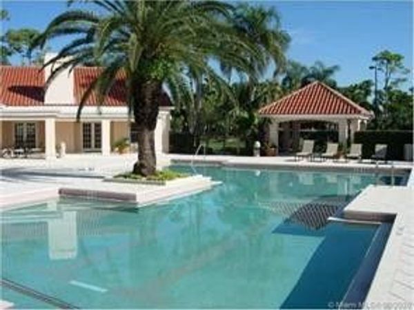 3430 Pine walk Drive, Unit 824, Margate, FL 33064