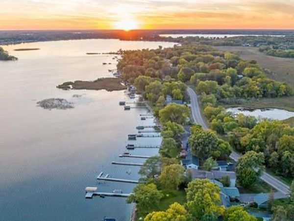 8839 N Shore Trail N, Forest Lake, MN 55025