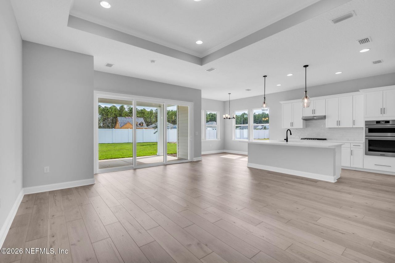 12133 Mariposa Avenue, Jacksonville, FL 32256 Photo