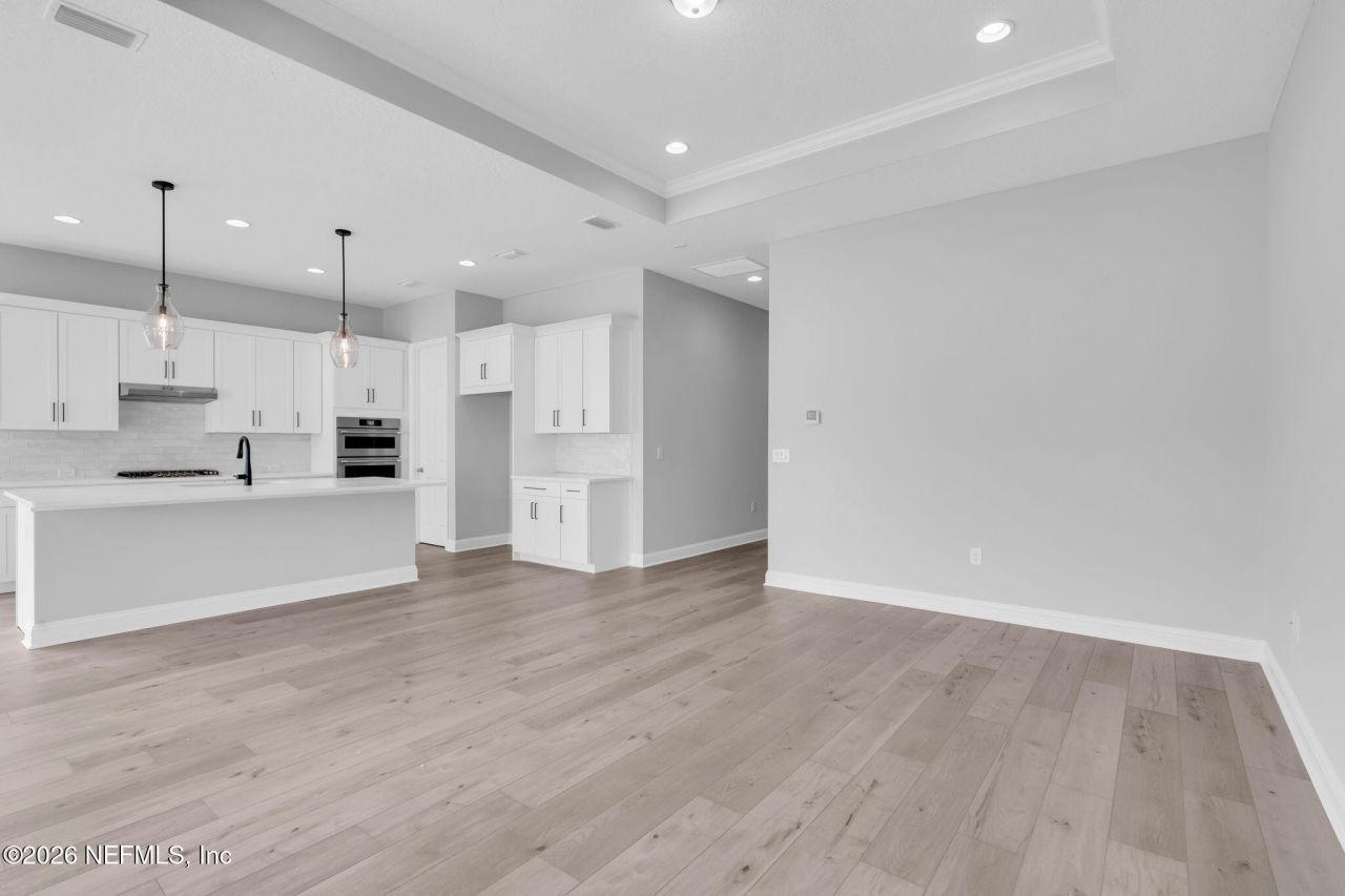 12133 Mariposa Avenue, Jacksonville, FL 32256 Photo