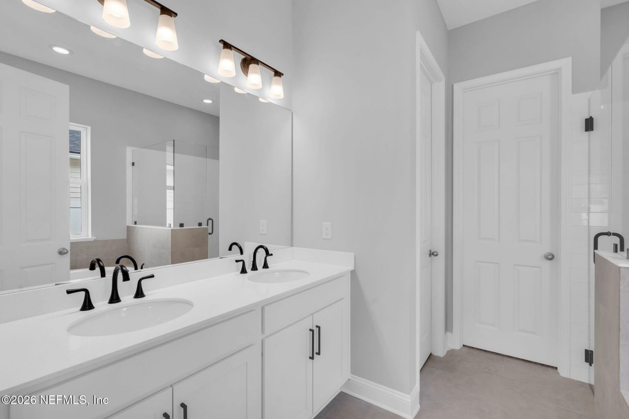 12133 Mariposa Avenue, Jacksonville, FL 32256 Photo