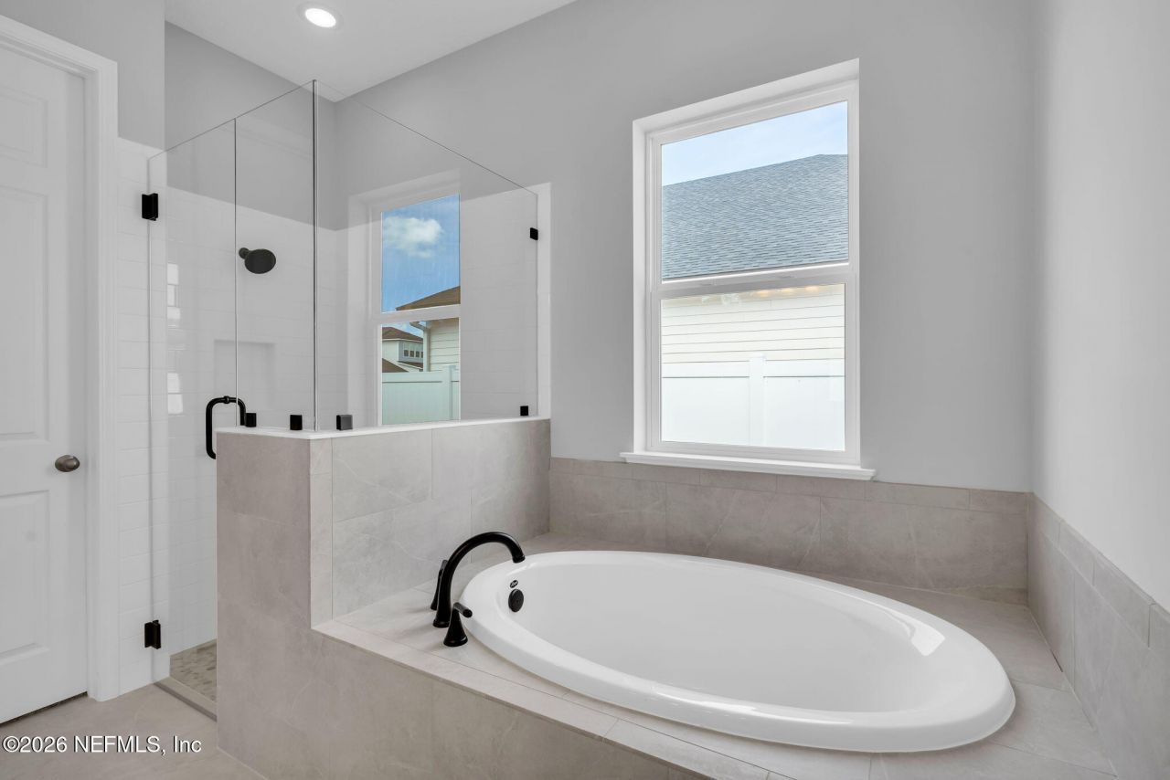 12133 Mariposa Avenue, Jacksonville, FL 32256 Photo