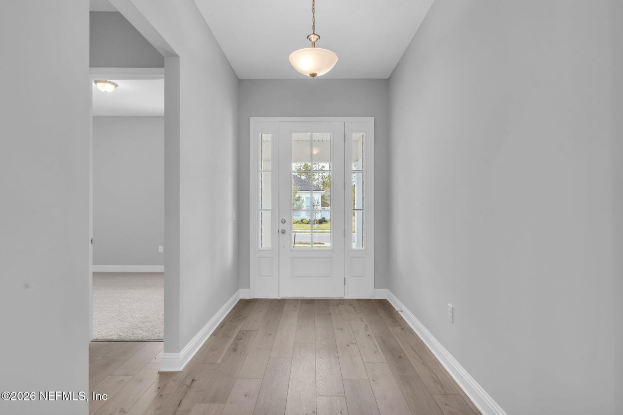 12133 Mariposa Avenue, Jacksonville, FL 32256 Photo
