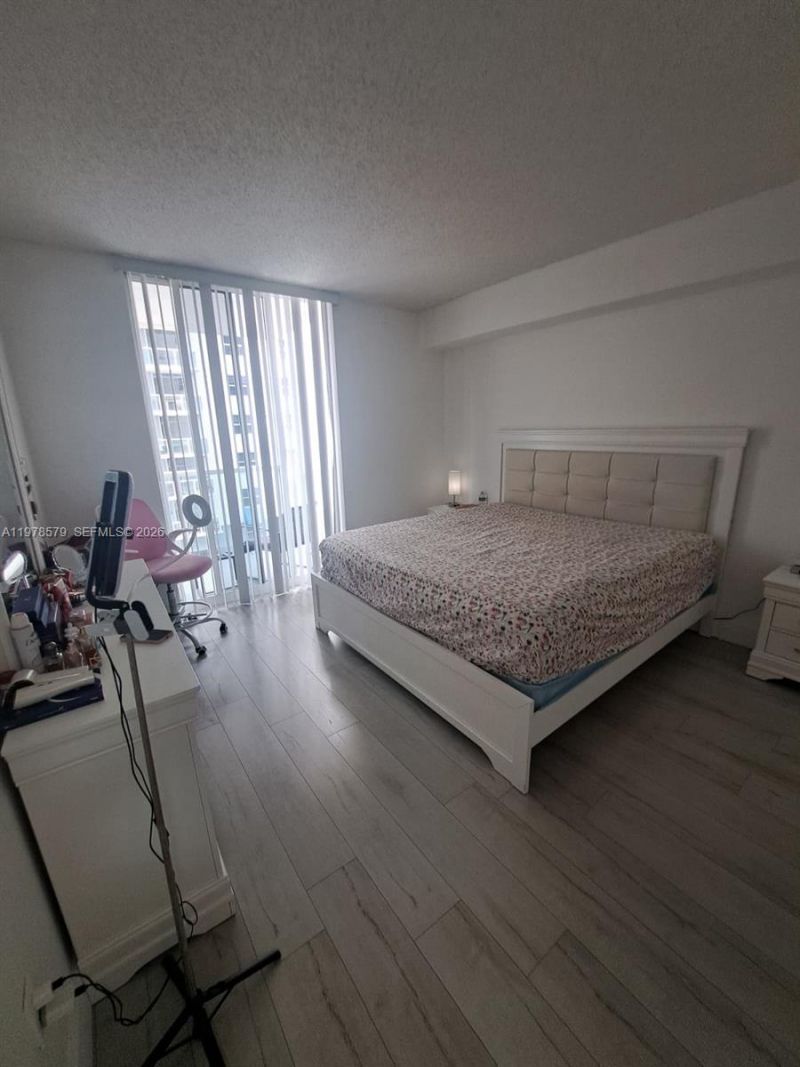 5077 NW 7th St , Unit 912, Miami, FL 33126 Photo