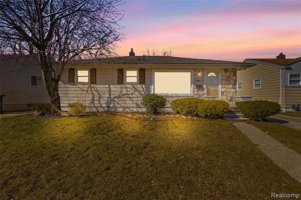 26071 Compson Street, Roseville, MI 48066 Main Photo