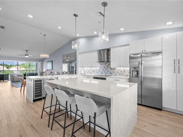 9035 Michael CIR, Unit 3, NAPLES, FL 34113