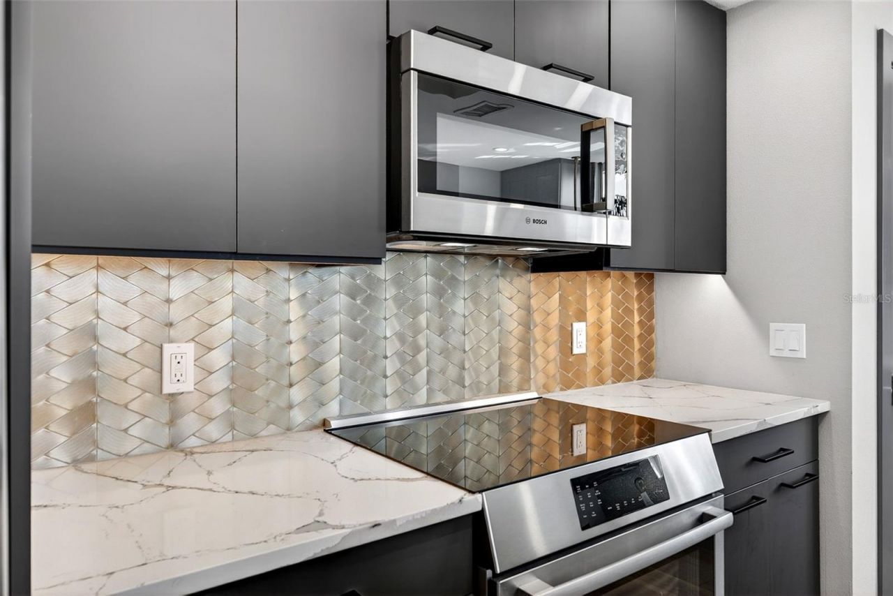 800 N Tamiami Trail, Unit 1217, Sarasota, FL 34236 Photo