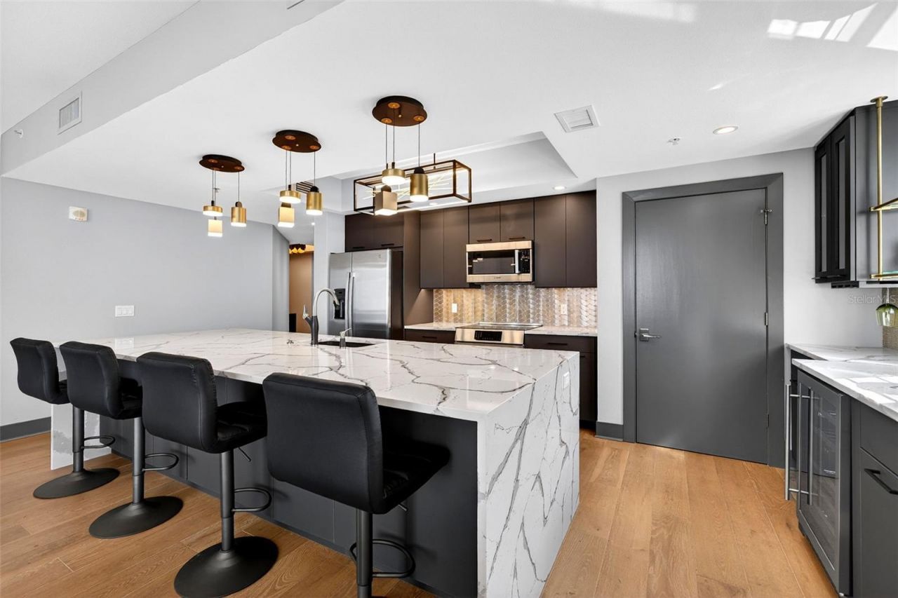 800 N Tamiami Trail, Unit 1217, Sarasota, FL 34236 Photo