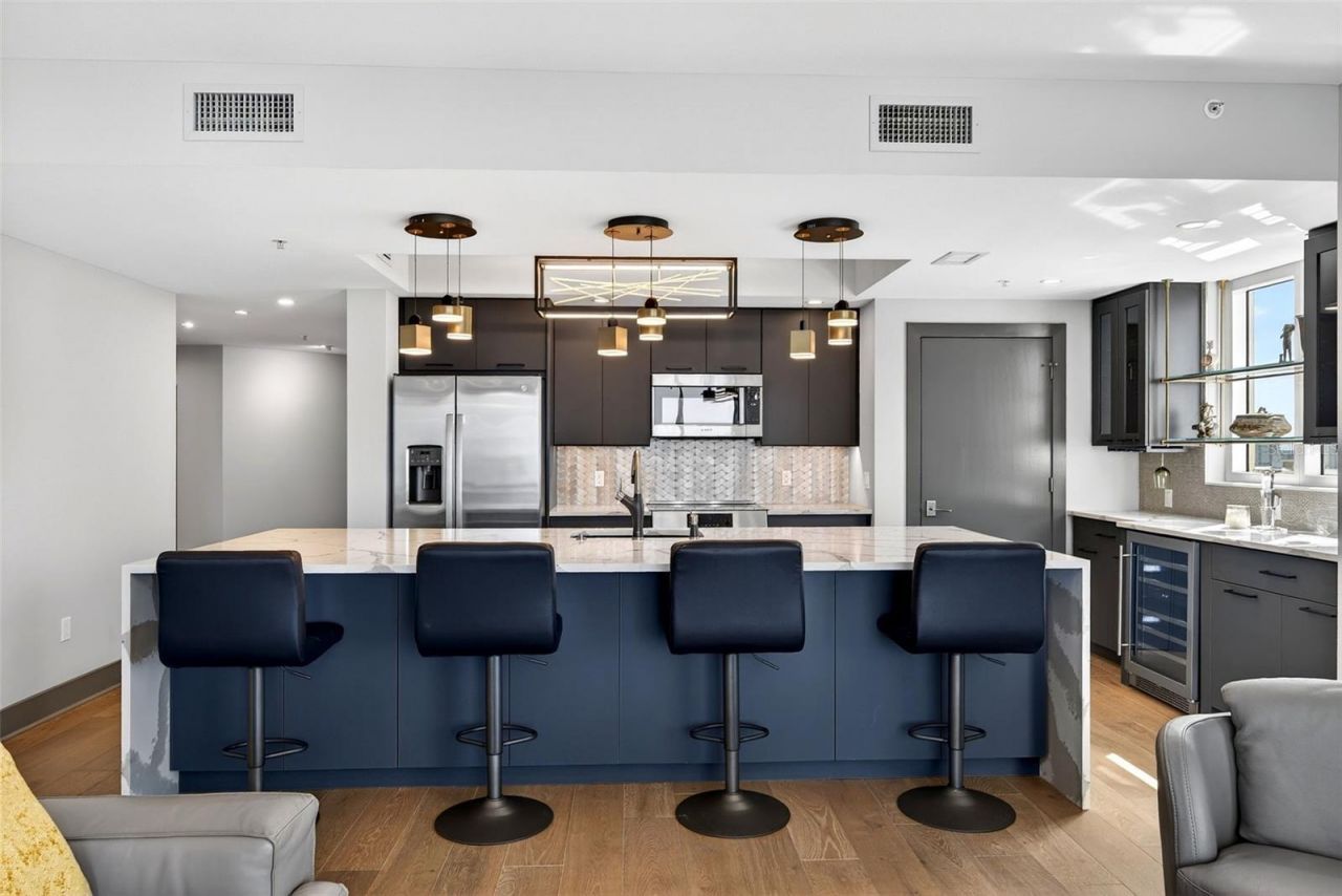 800 N Tamiami Trail, Unit 1217, Sarasota, FL 34236 Photo