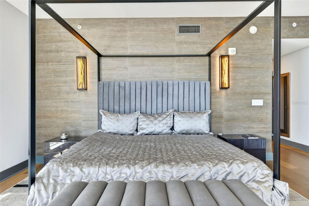 800 N Tamiami Trail, Unit 1217, Sarasota, FL 34236 Photo